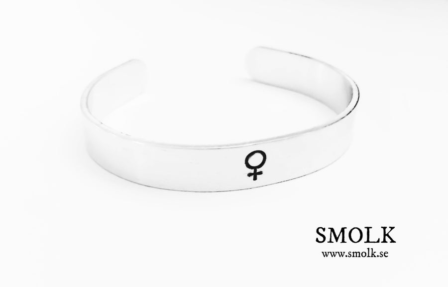 Armband med kvinnotecken - Smolk Sweden